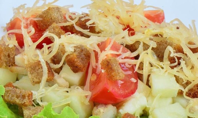 Салат Цезарь с фетой