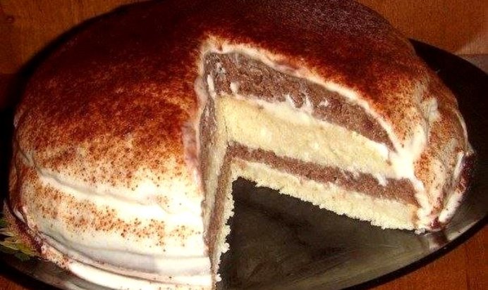 Кефирный торт со сметанным кремом