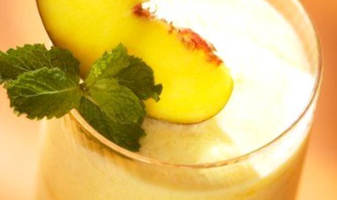 Персиковый милкшейк с кленовым сиропом