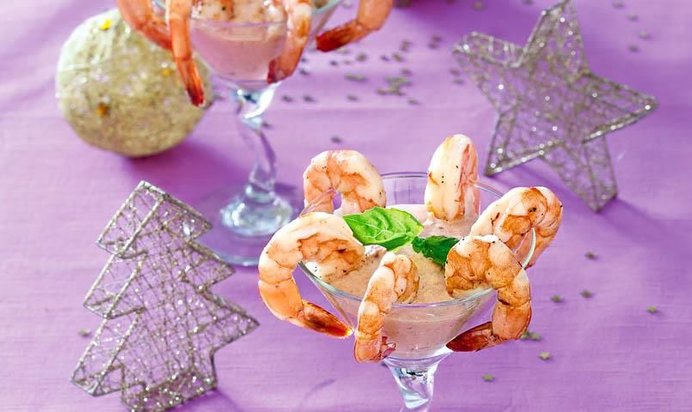 Креветочный коктейль с томатным дипом