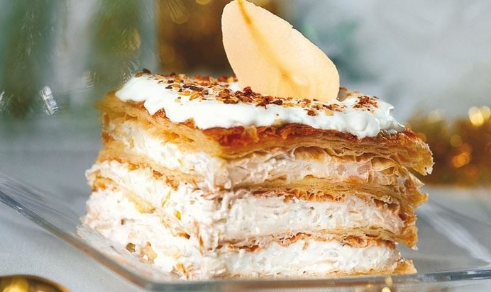 Торт Наполеон с сыром и грушами