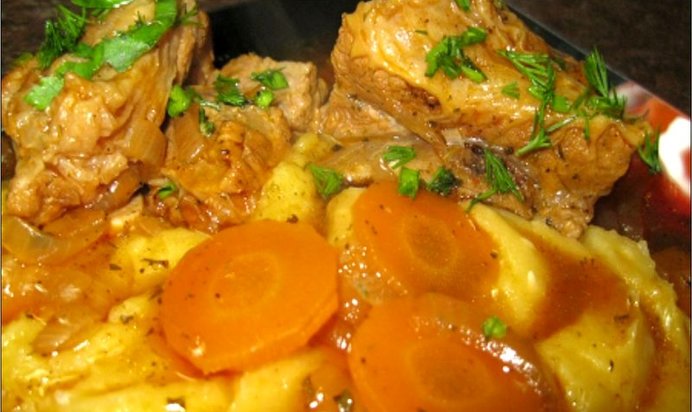 Гуляш из ребрышек