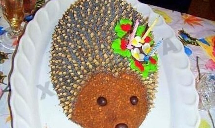 Торт Ежик без выпечки с печеньем