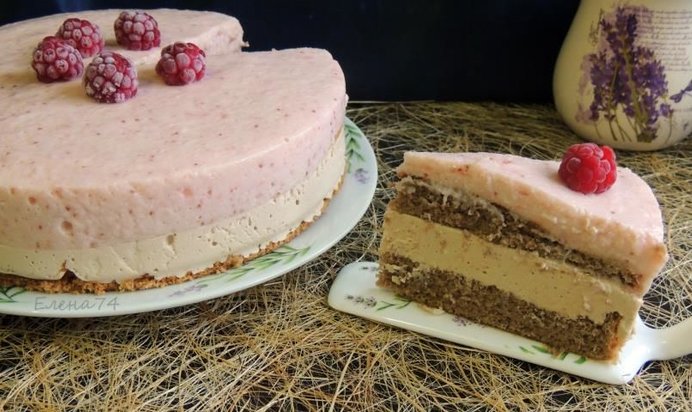 Шоколадно-ягодный торт без муки