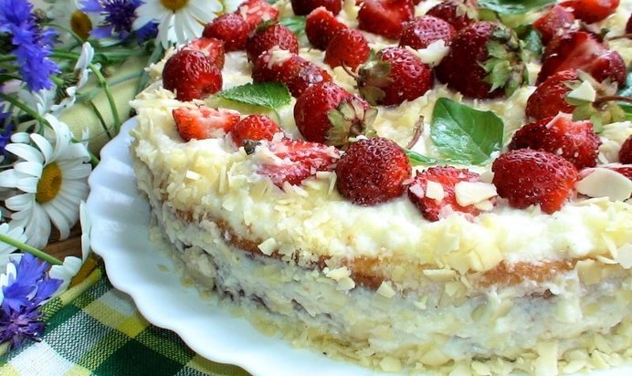 Торт « Клубника на дереве»