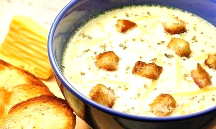 Сырный суп по‑французски с курицей и грибами