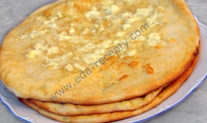 Менгрельские хачапури с сыром сулугуни