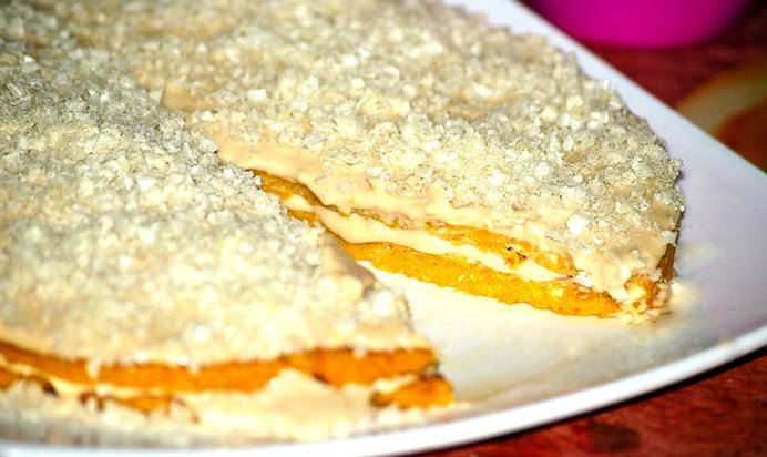 Тыквенный торт с банановым кремом