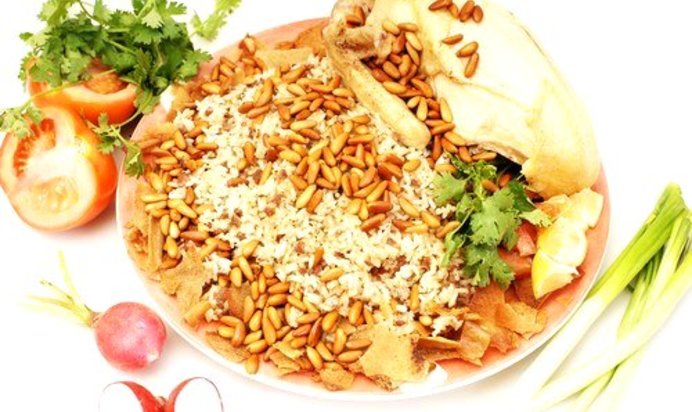 Плов со специями и орехами