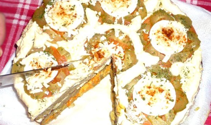 Торт из печени с двумя разными начинками