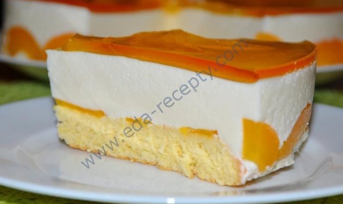 Сливочно-творожный торт с персиками