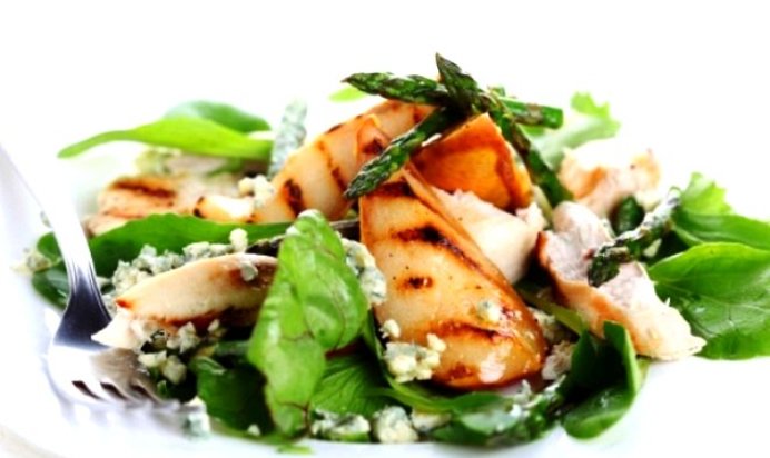 Салат с копченой уткой