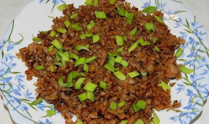 Гречка с тушенкой