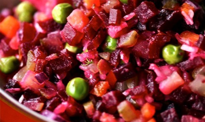 Винегрет с зеленым горошком