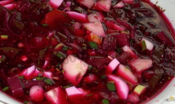 Холодный борщ с колбасой