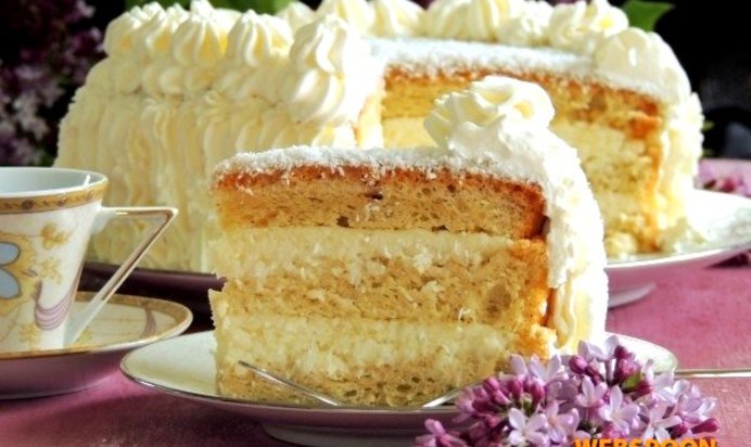 Белый кокосовый торт