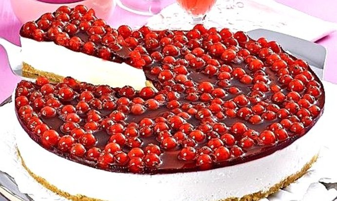 Торт со смородиной