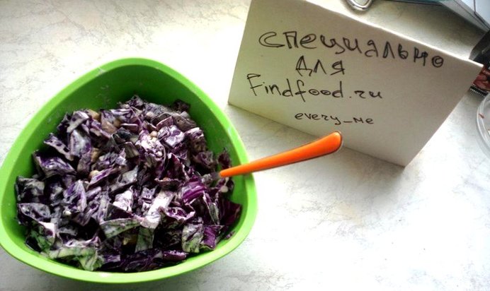 Быстрый салат из красной капусты