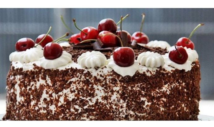 Торт Черный лес с вишней