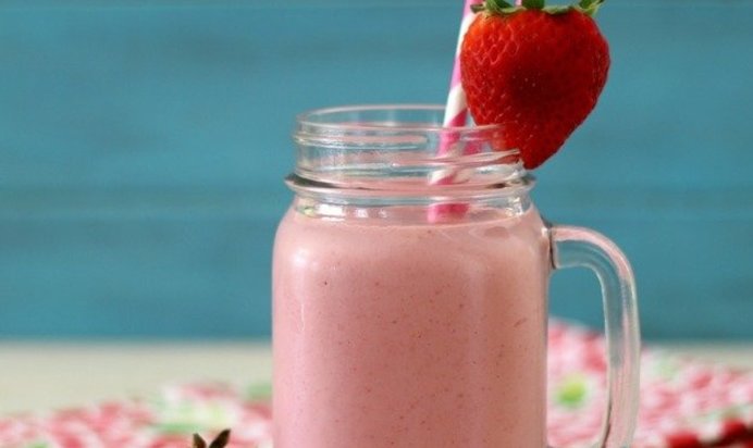 Ванильно-ягодный смузи