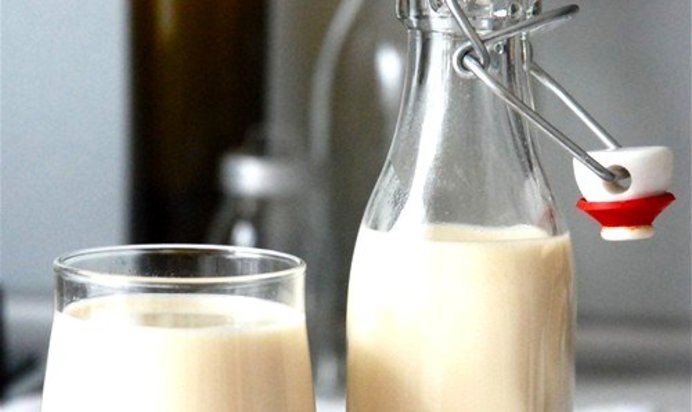 Соевое молоко на минеральной воде