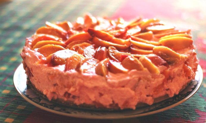 Творожный торт с нектаринами