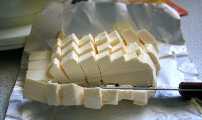 Йогуртовый торт на ореховом тесте