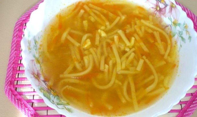 Сырный суп с лапшой