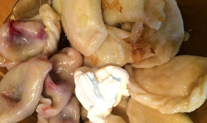 Вареники с творогом и вишней