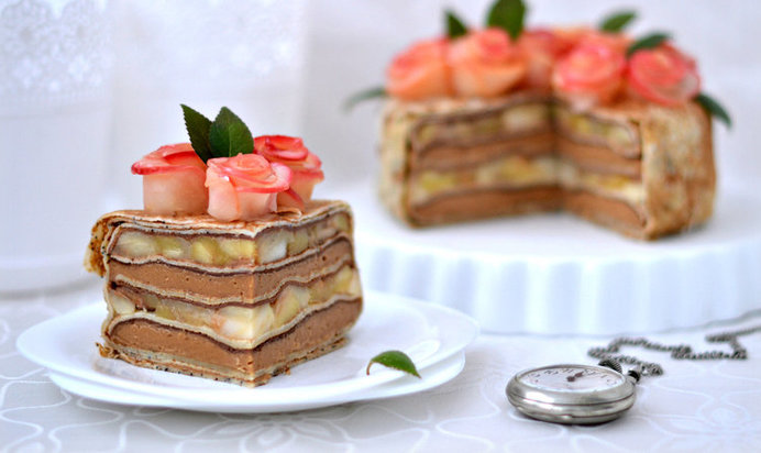 Блинный торт с карамельным муссом