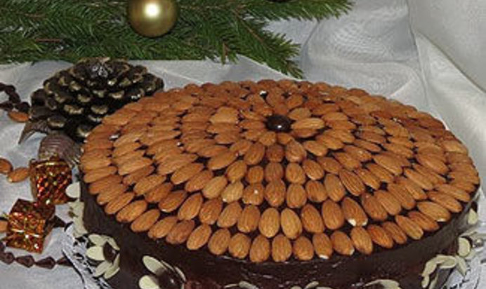 Шоколадно-миндальный торт