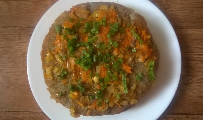 Картофельный торт с луком и морковью