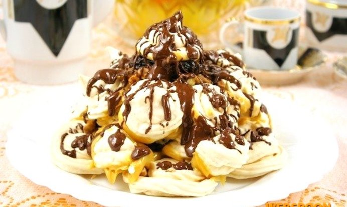 Торт «Графские развалины» с безе