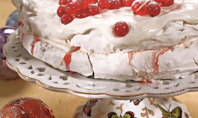 Торт безе с вареньем