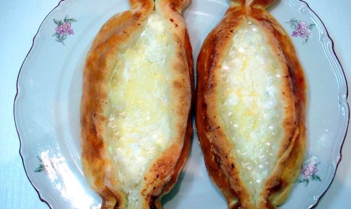 Грузинские хачапури по-аджарски