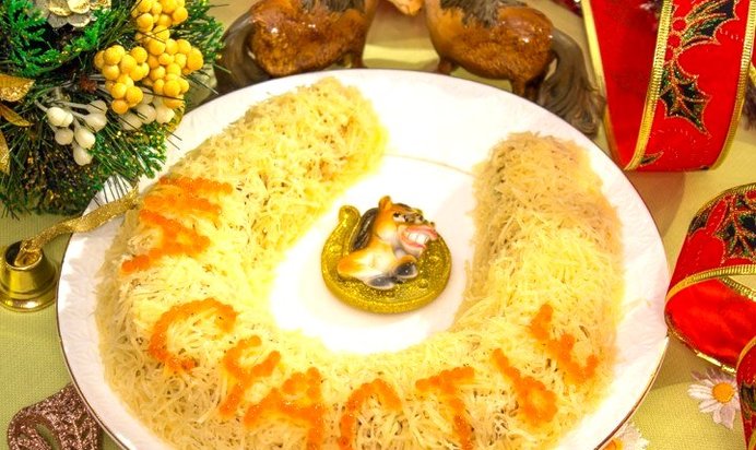 Салат «Подкова на счастье»