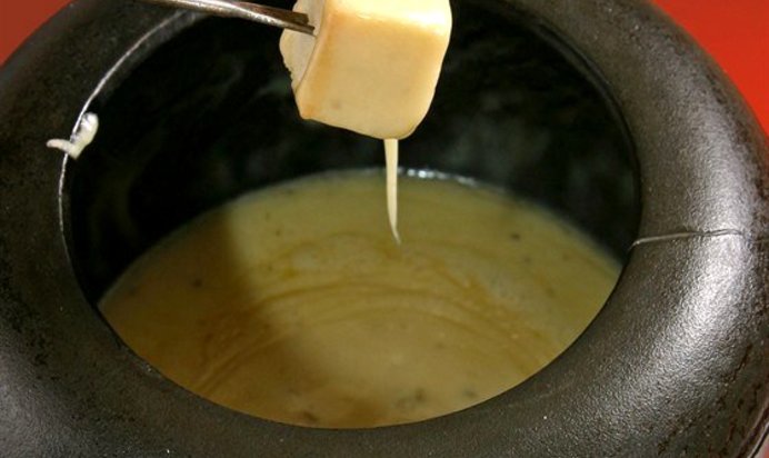 Фондю «Нешатель»