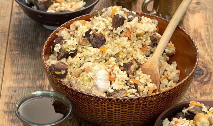 Городской плов с бараниной и грибами