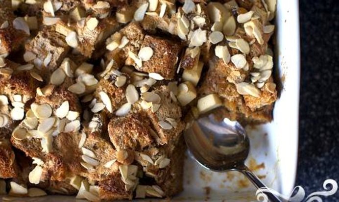 Яблочный пудинг с хлебом