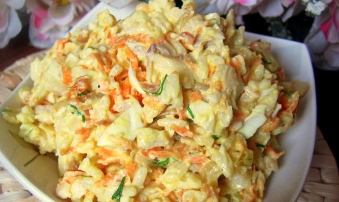 Теплый рыбный салат с рисом