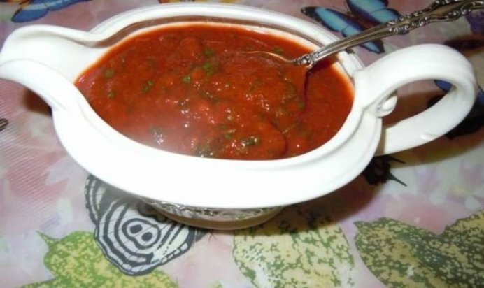 Томатный соус с кинзой