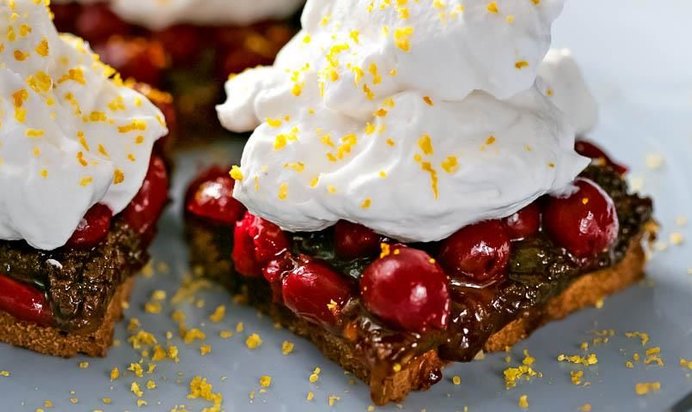 Шоколадное пирожное