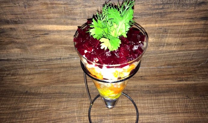 Овощной салат с белой фасолью