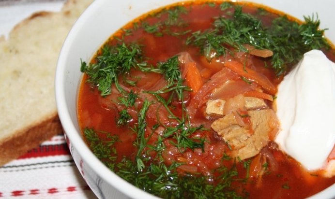 Борщ на индюшином бедрышке