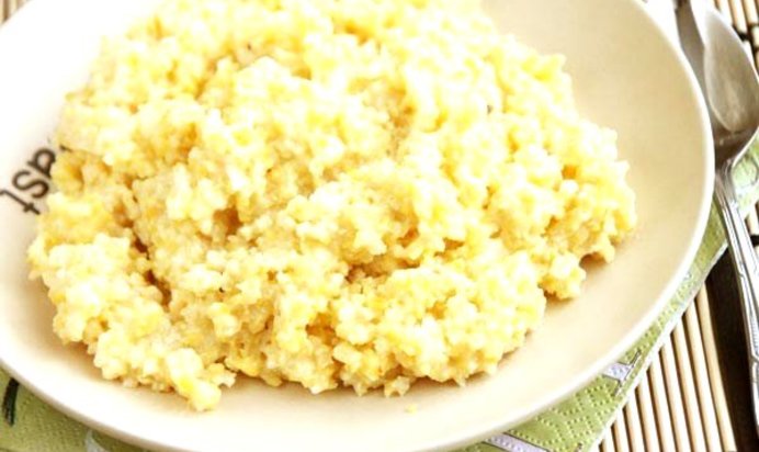 Кукурузная каша с кунжутом