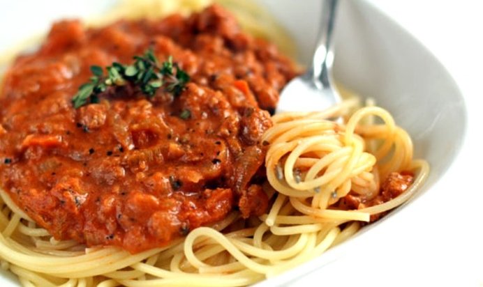 Паста под соусом Болоньезе