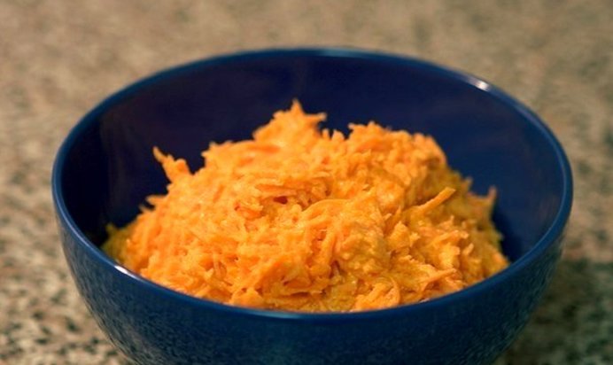 Морковка с чесноком