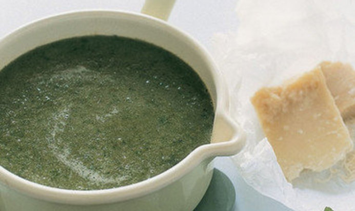 Гороховый суп с салатом-латуком