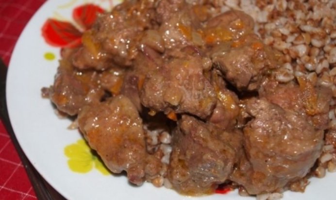 Гуляш из печени в мультиварке