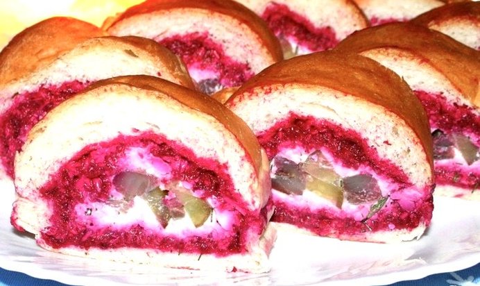 Селедка под шубой в батоне